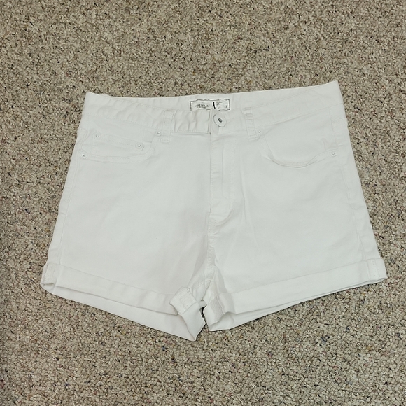 Chocoolate Womens White Denim Roll Hem Shorts Sz Small. 97.2% Cotton - Picture 1 of 6